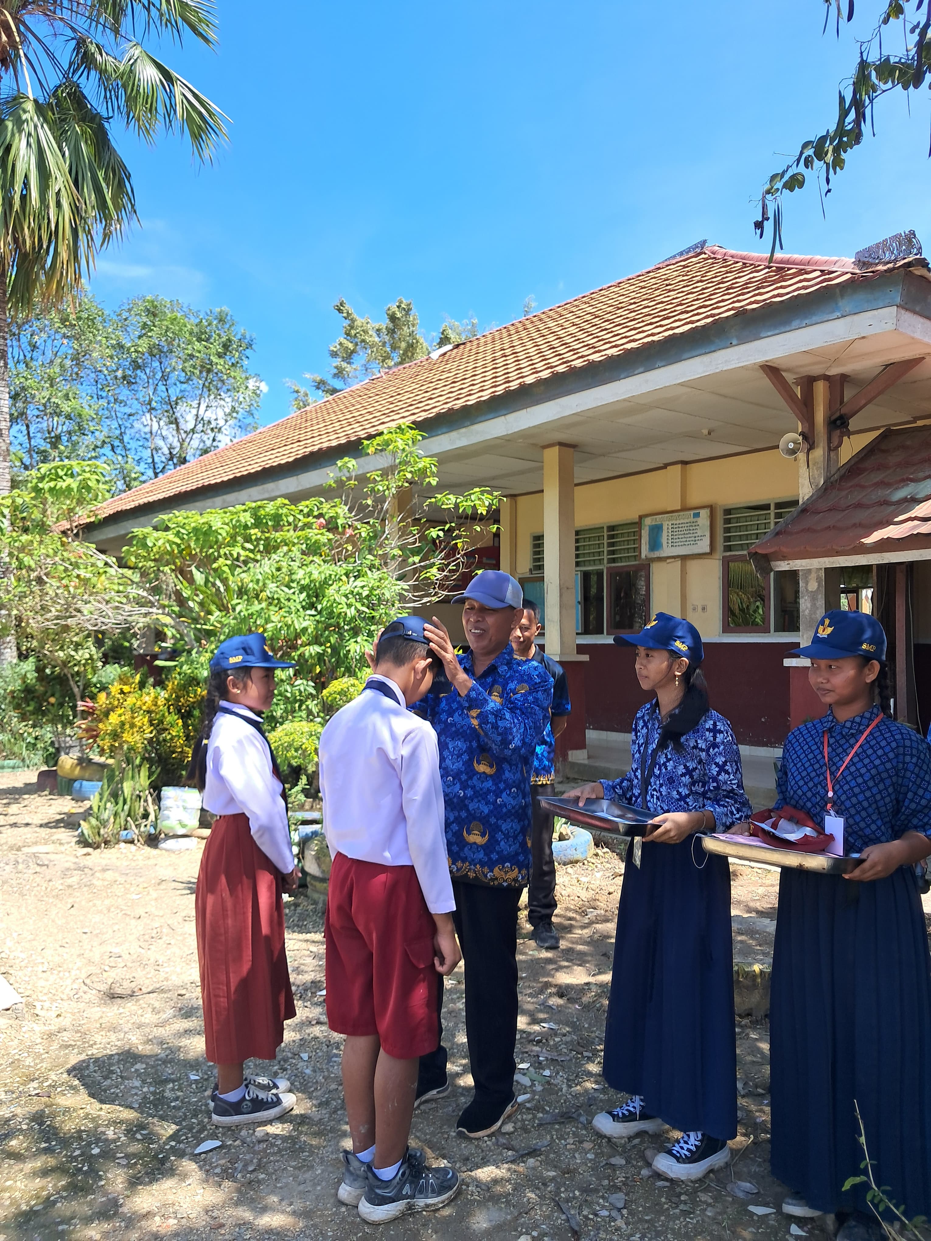 SMP Negeri 3 Amonggedo  Gelar MPLS, Tanamkan Nilai Disiplin Kepada Siswa