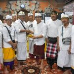 Wawali Arya Wibawa Hadiri Pujawali di Pura Batu Bintang, Desa Dauh Puri Kelod.