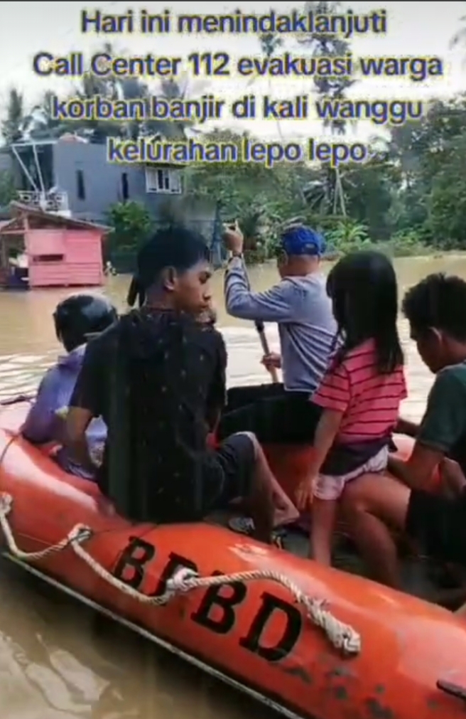 BPBD Kendari Gerak Cepat Evakuasi Warga Korban Banjir di Kelurahan Lepo Lepo Kota Kendari