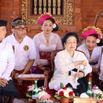 Presiden ke-5, Megawati Soekarnoputri Hadiri Palebon Ibunda Wali Kota Denpasar.