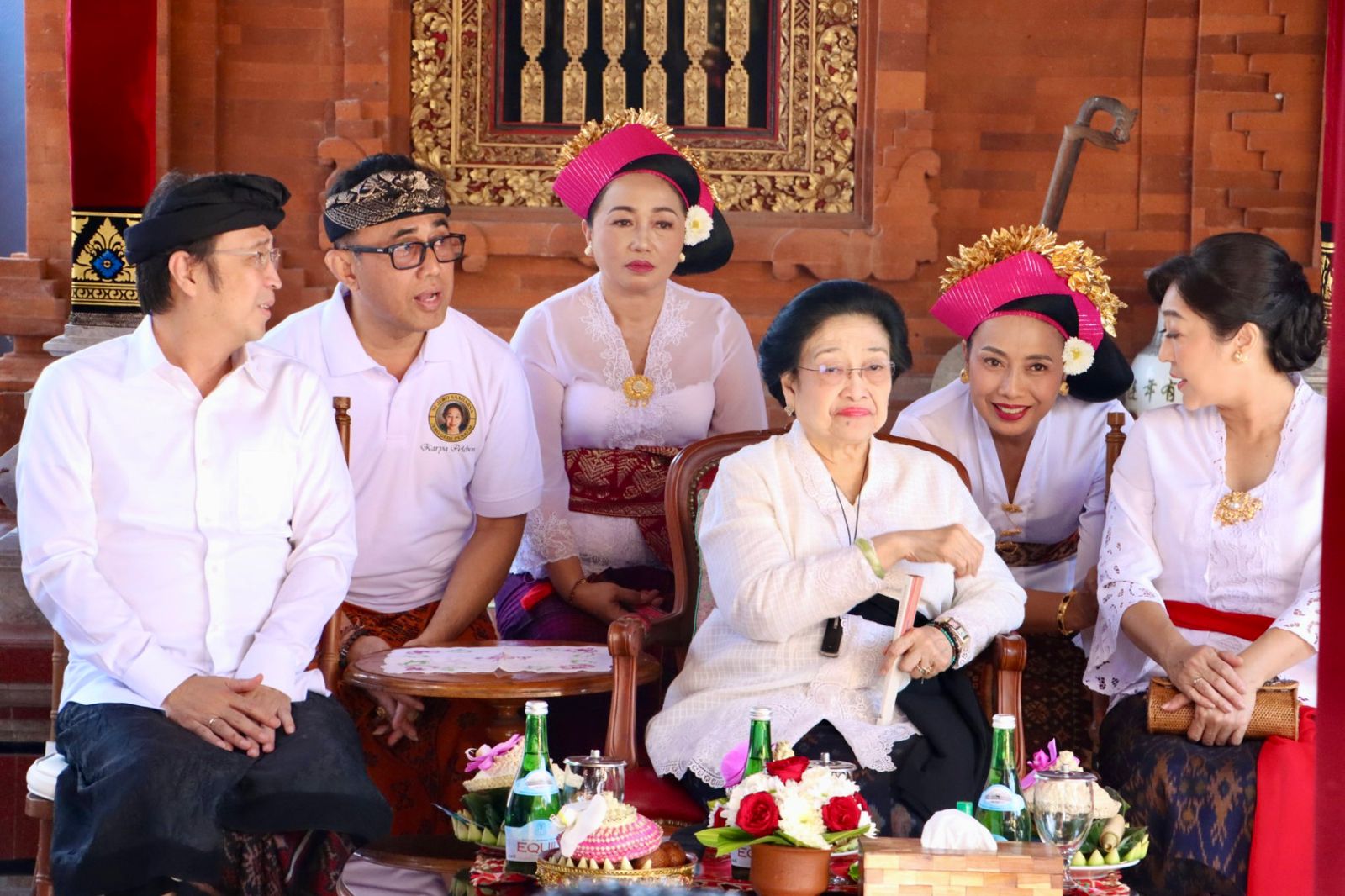 Presiden ke-5, Megawati Soekarnoputri Hadiri Palebon Ibunda Wali Kota Denpasar.