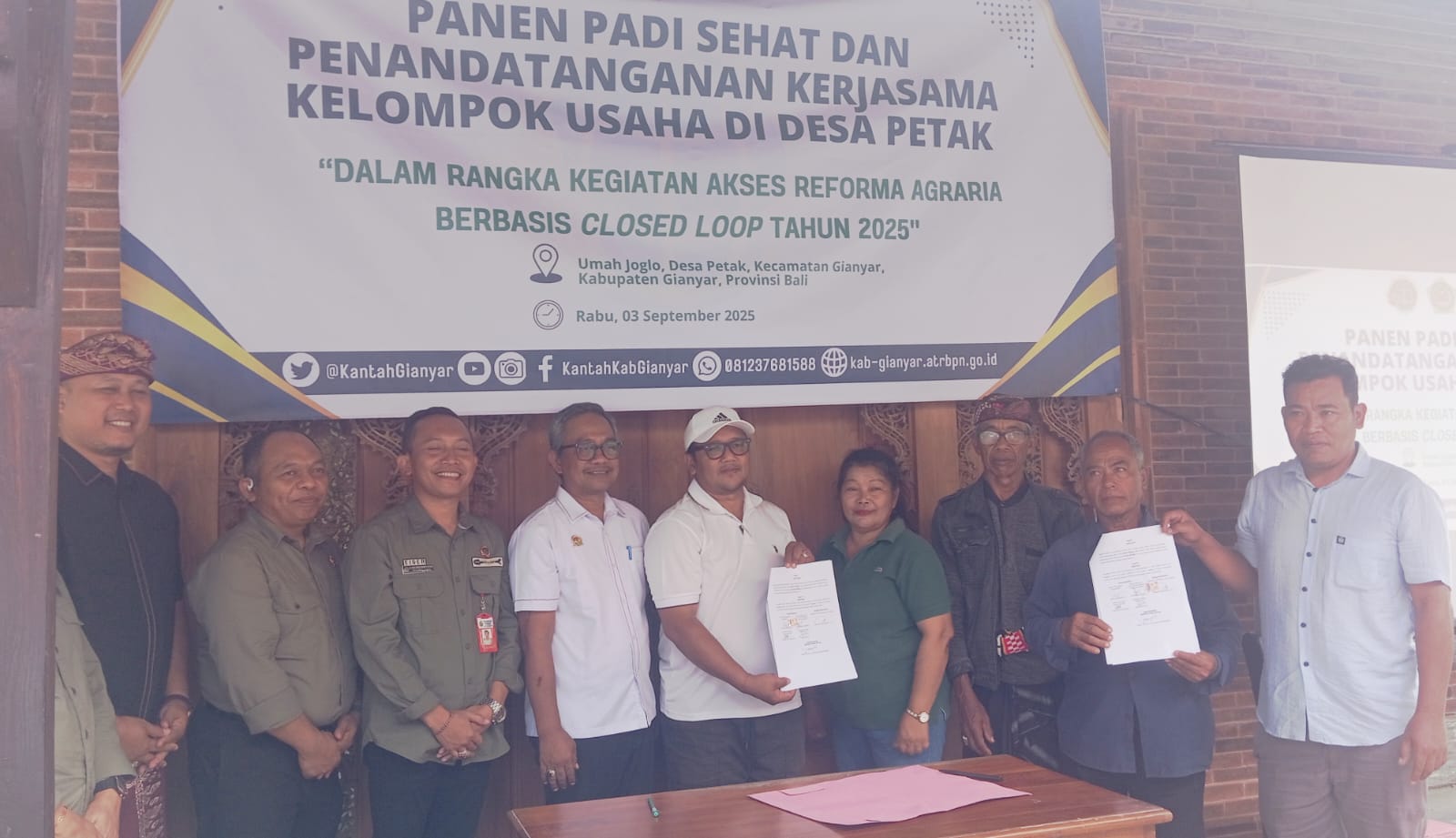 Panen Perdana Padi Sehat dan PKS Reforma Agraria di Desa Petak Gianyar