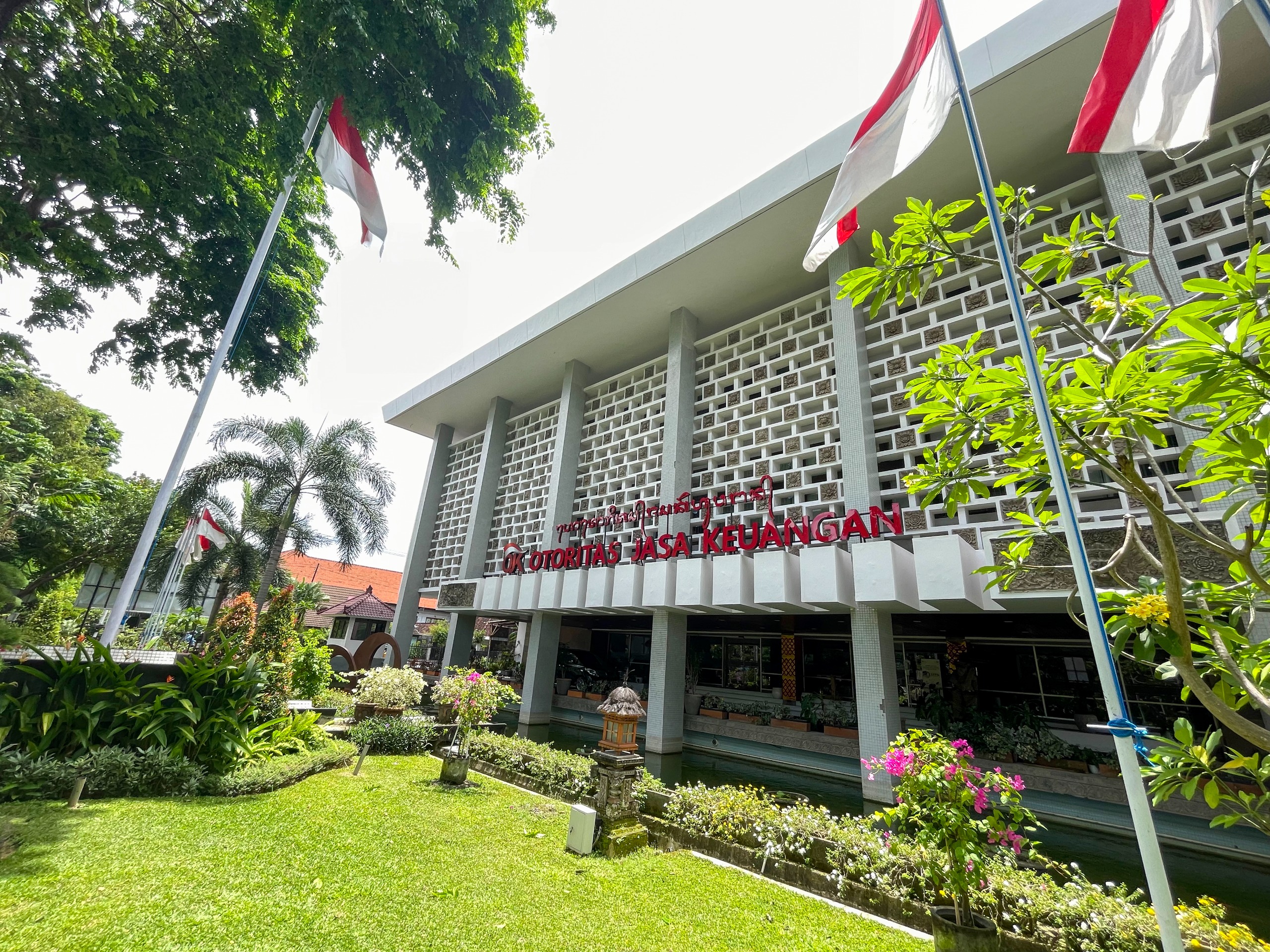 OJK Buka Ruang Restrukturisasi Kredit bagi Debitur Terdampak Banjir Bali