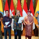 Gubenur  Koster  & Bupati Klungkung Perintahkan Pembongkaran Lift Kaca Kelingking : Temukan 5 Pelanggaran Berat