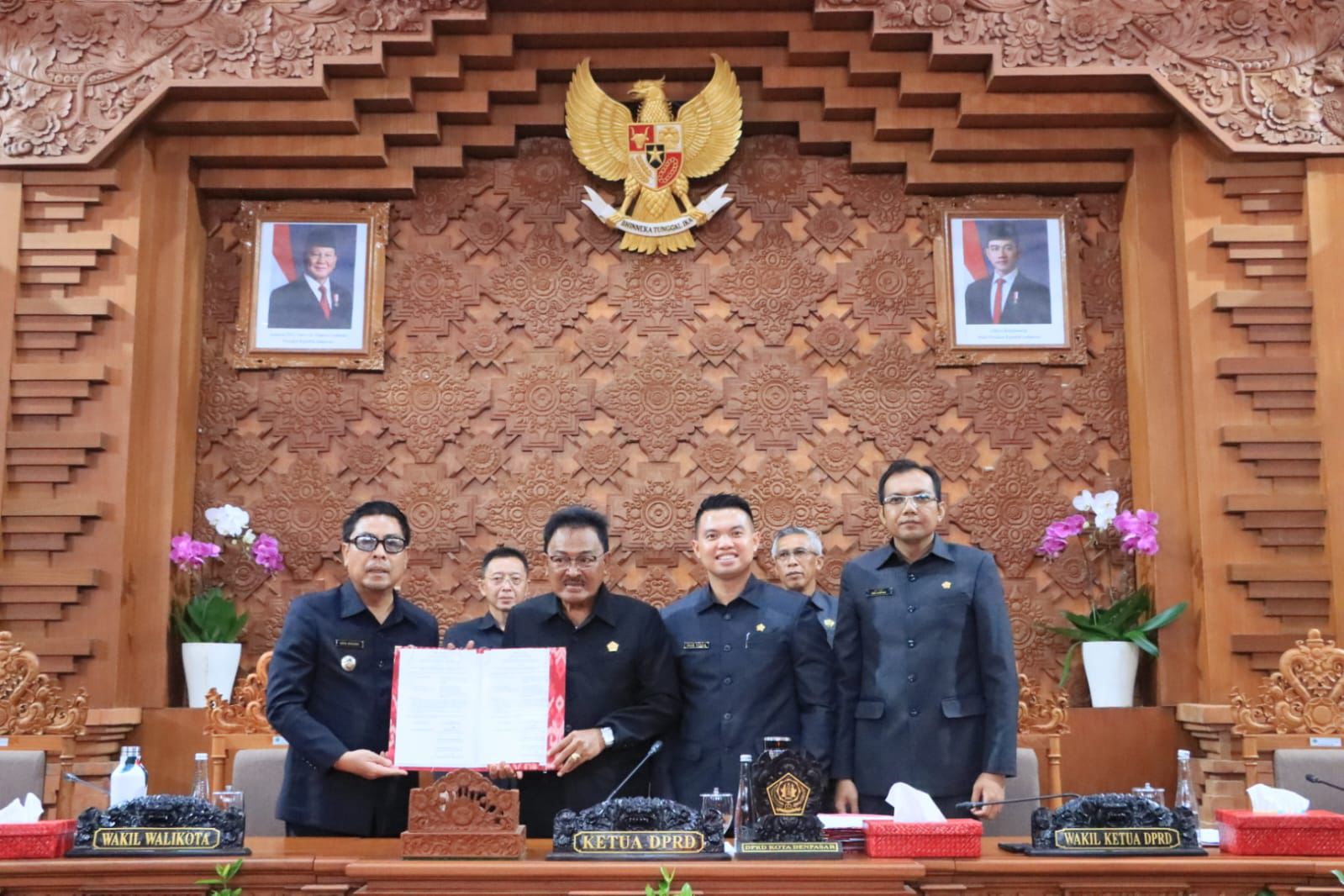 Seluruh Fraksi DPRD Denpasar Setujui Tiga Ranperda Strategis pada Rapat Paripurna Ke-44