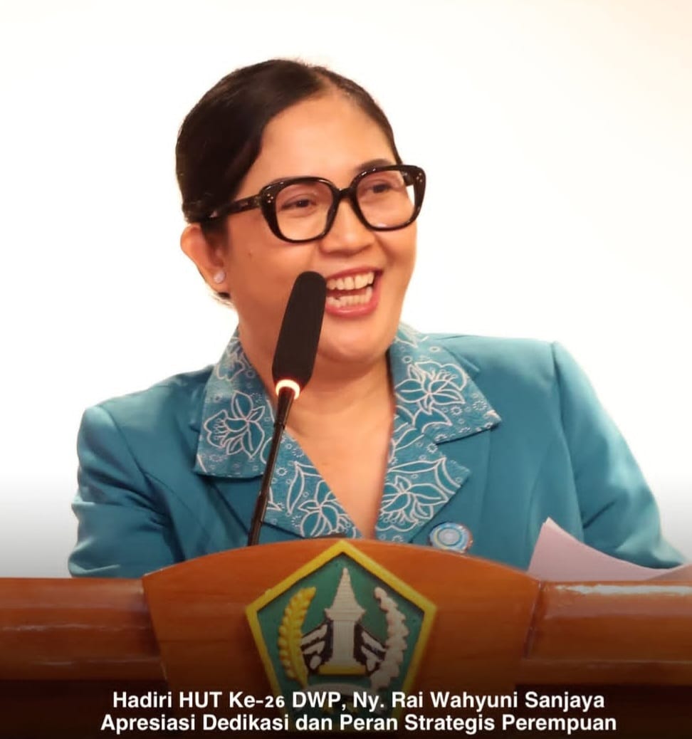 Hadiri HUT Ke-26 DWP, Ny. Rai Wahyuni Sanjaya Apresiasi Dedikasi dan Peran Strategis Perempuan