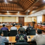 Bupati Berdialog Dengan Tokoh Masyarakat Kerobokan Kelod Cari Solusi Terbaik Uji Coba Rekayasa Arus Lalin