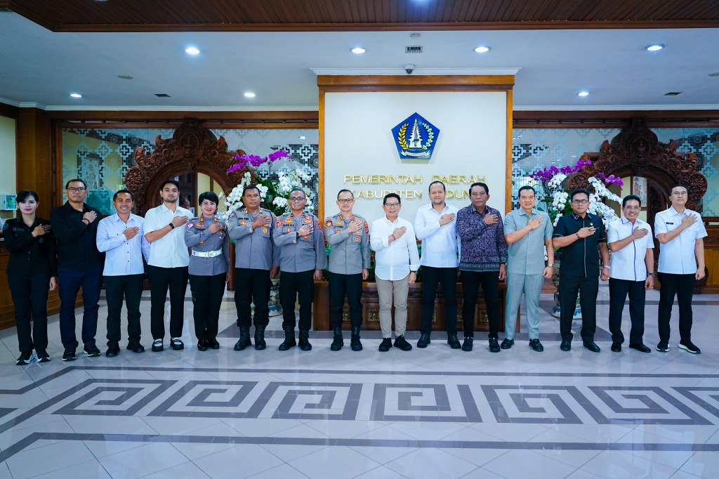 Bupati Dan Wakil Bupati Badung Sambut Kapolres Badung Tegaskan Komitmen Keamanan Daerah Pariwisata