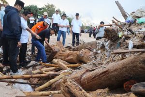 Darurat Sampah Bali! Gubernur Koster Perintahkan Satgas Siaga 24 Jam, Bupati Badung: Pantai Tak Boleh Kalah oleh Sampah