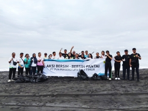 Perkuat kepedulian terhadap kelestarian lingkungan pesisir, PT PLN (Persero) UP3 Bali Timur menggelar kegiatan “Jogging and Beach Clean Up Event”