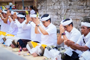Bupati Hadiri Upacara Melaspas Pura Desa Kelod Kekeran Mengwi.