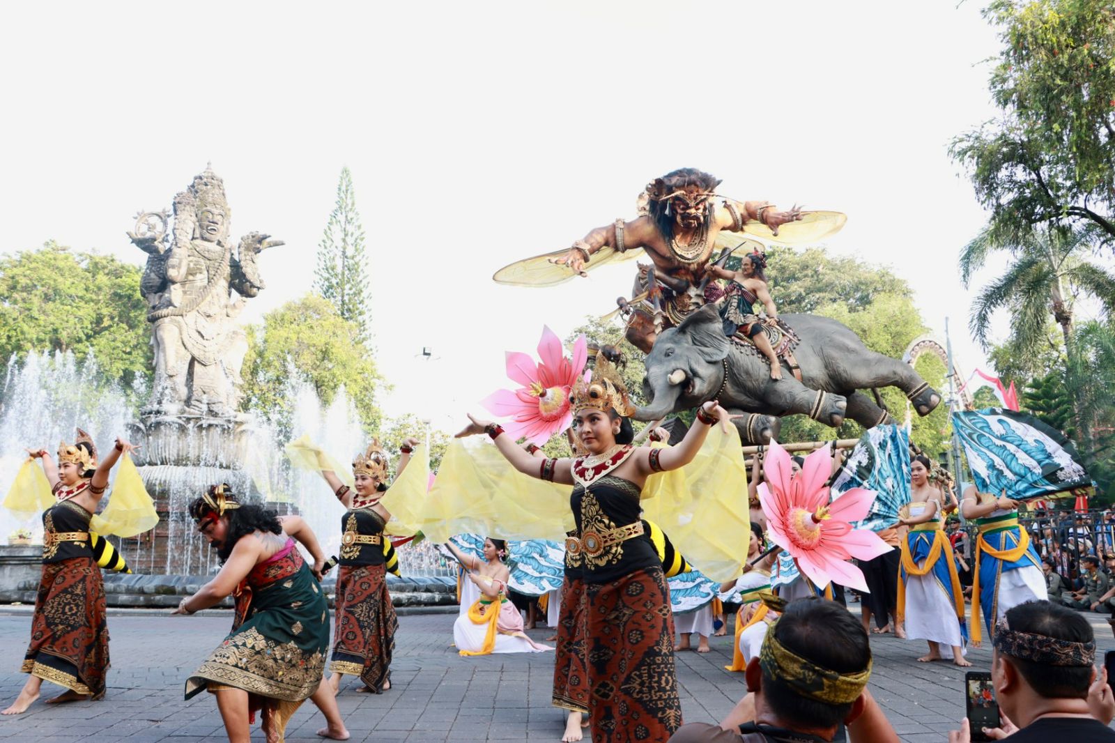 Diawali Pawai 16 Ogoh-Ogoh Terbaik STT, Kasanga Festival Denpasar Caka 1948 Resmi Dibuka.