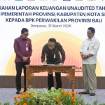 Wawali Arya Wibawa Terima Serifikat HAKI Tari Sekar Jempiring Kota Denpasar.