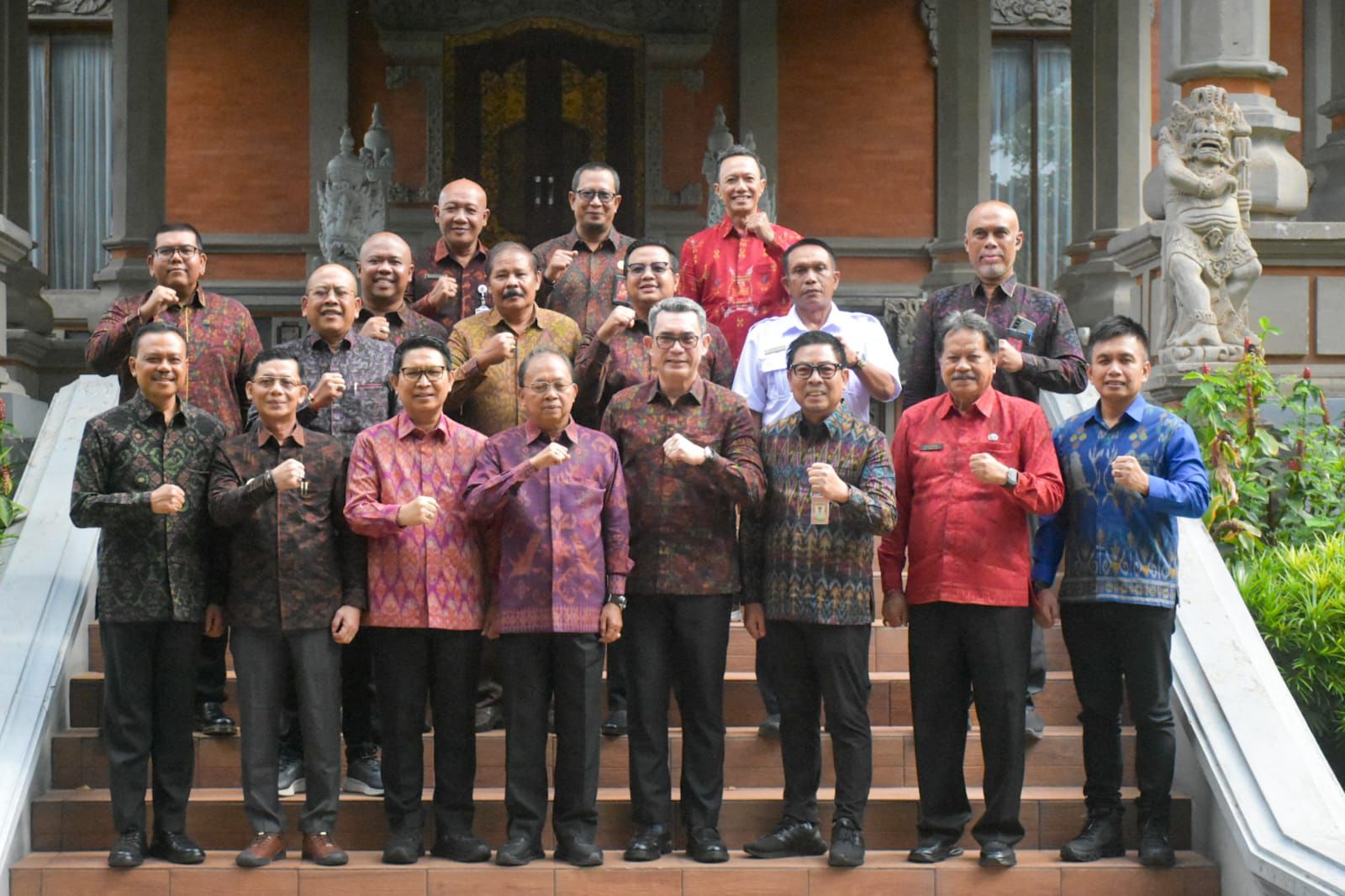 RUPS Jamkrida Bali Mandara Digelar , Gubenur Koster Tekankan Perkuat UMKM dan Kontribusi PAD