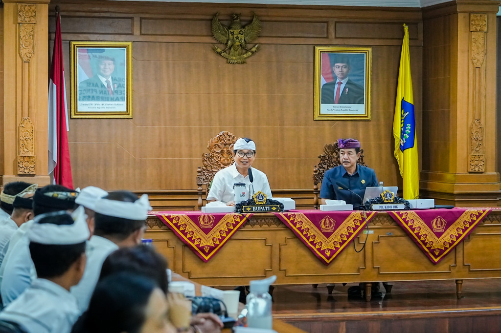 Bupati Badung Pimpin Rapat Evaluasi ASPER PSBS