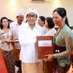 Sekda Eddy Mulya Serahkan SK 41 Kepala Sekolah di Kota Denpasar