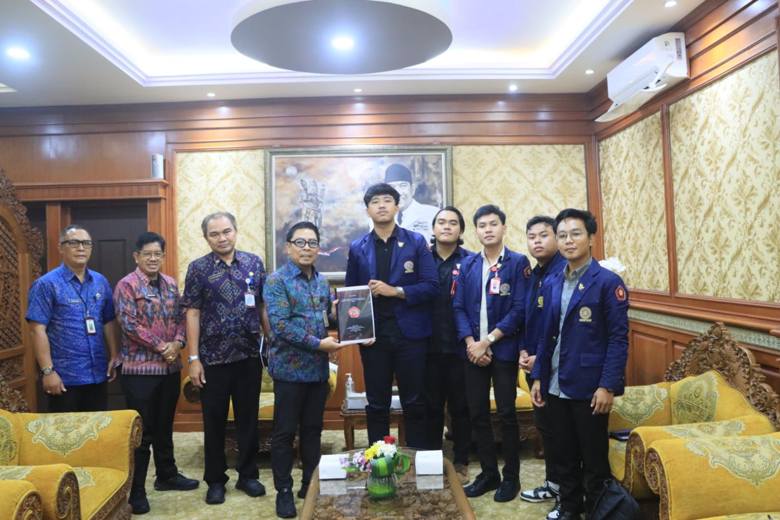 Dialog Bersama BEM FH UNUD, Wawali Arya Wibawa Perkuat Komitmen Penanganan Sampah