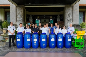Bupati Badung Terima Bantuan Tong Komposter Program TJSP  Pelaku Usaha 