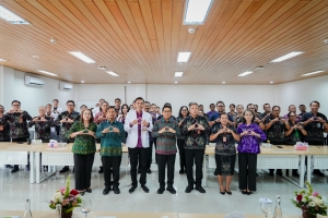 Bupati Tinjau Kesiapan Operasional RSUD Giri Asih 
