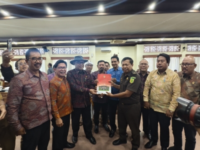 BTID Mangkir, Pansus TRAP DPRD Bali Serahkan Bukti ke Kejati