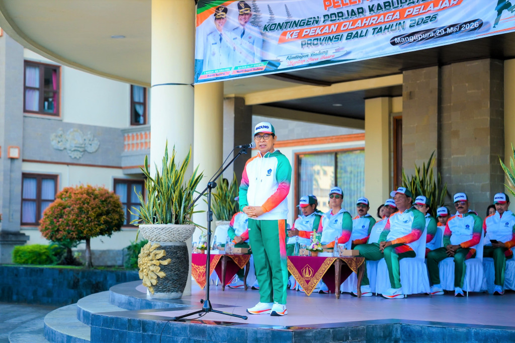 Bupati Adi Arnawa Lepas Kontingen Badung ke Porjar Provinsi Bali 2026