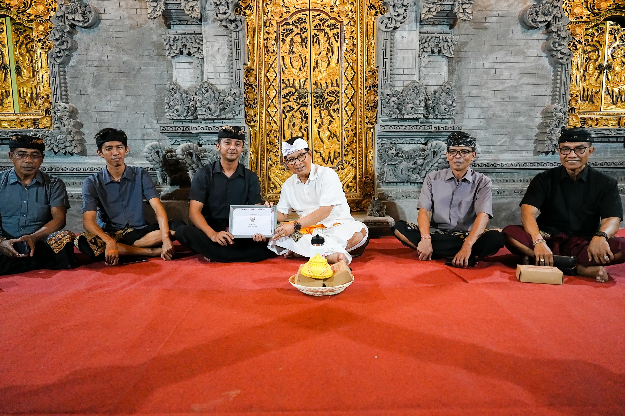 Bupati Badung Apresiasi Tertib Adminduk dengan Rp10 Juta