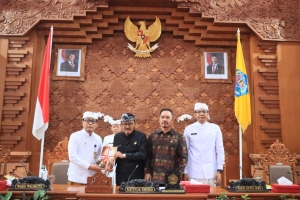 Seluruh Fraksi DPRD Sepakati Ranperda Pertanggungjawaban APBD 2025, Pemkot Denpasar Ajukan KUA-PPAS 2027
