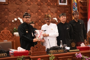 Wali Kota Jaya Negara Paparkan Rancangan Perubahan APBD 2026 dan APBD 2027 di Sidang Paripurna Ke-15 DPRD Kota Denpasar