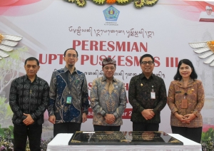 Wamenkes RI Benyamin Paulus Resmikan UPTD Puskesmas III Denpasar Barat.