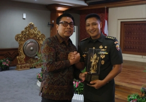 Wawali Denpasar Arya Wibawa Hadiri Pisah Sambut Komandan Kodim 1611/Badung