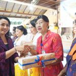 Terus Tingkatkan Kualitas PAUD di Denpasar  Ny. IA. Selly Mantra serahkan Alat Permainan Edukatif