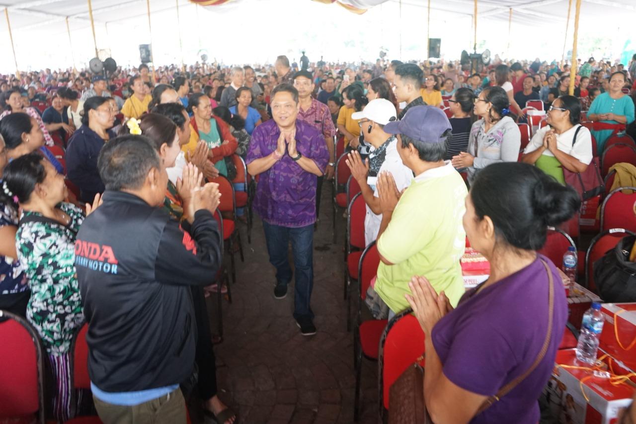 Rai Mantra Hadiri RAT KSP Artha Nugraha Pasar Badung, Ajak Jaga Pasar Rakyat, Kurangi Penggunaan Kantong Plastik