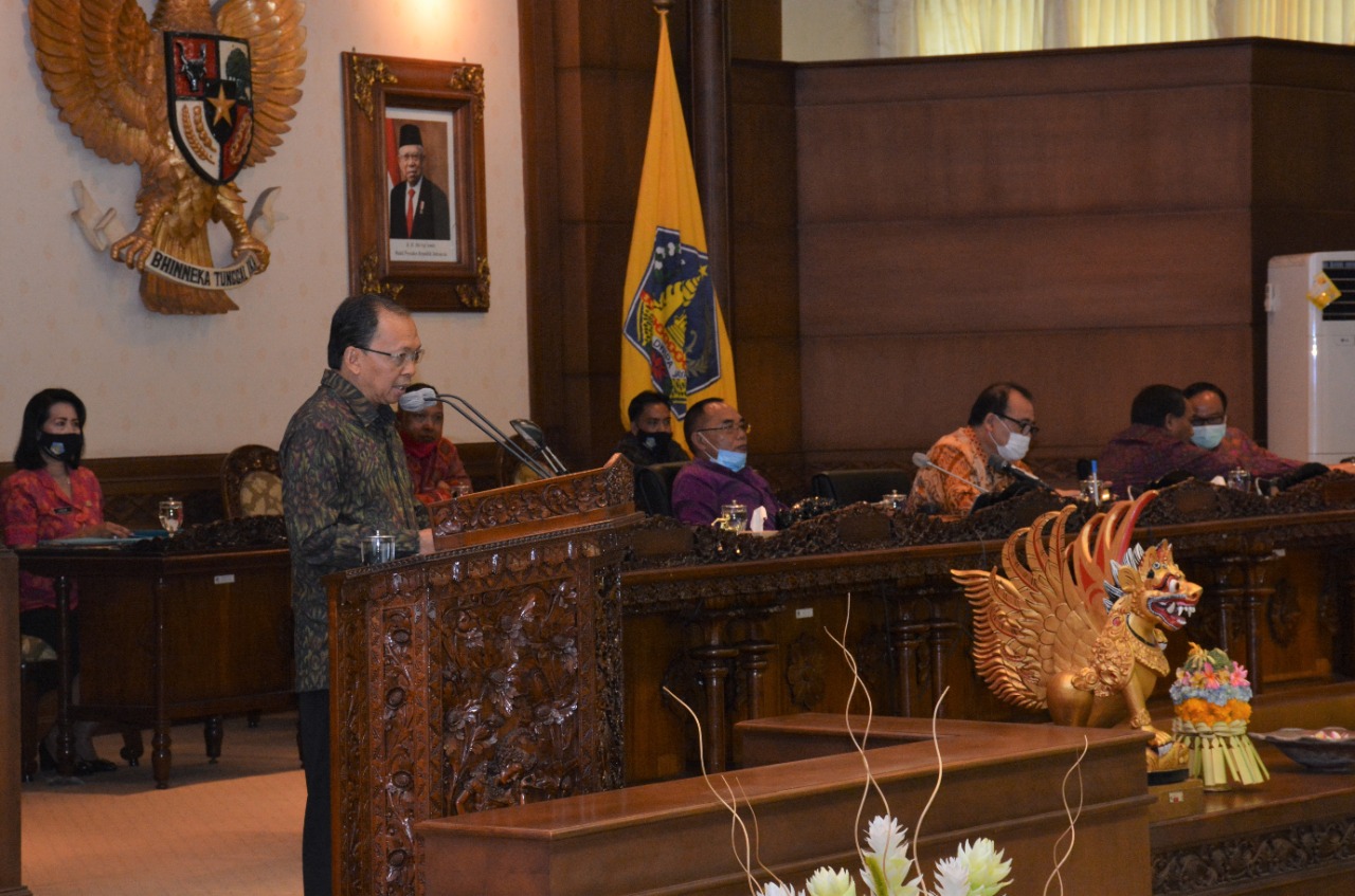 Gubenur Bali Koster : Bali Siapkan Regulasi Pungut Retribusi Laut