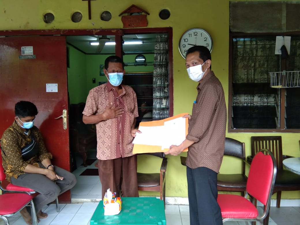 Disdukcapil Serahkan KK dan Akte Kematian Pramugari Korban Sriwijaya Air Asal Denpasar