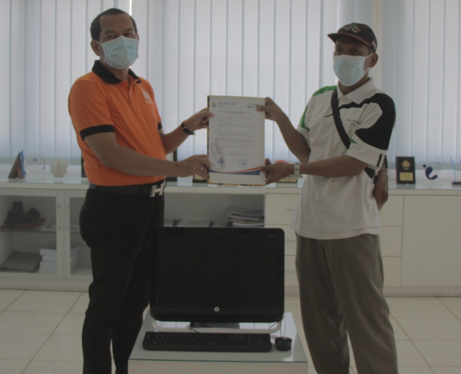 ITB STIKOM Bali Bantu Pertuni Bali Perangkat Komputer