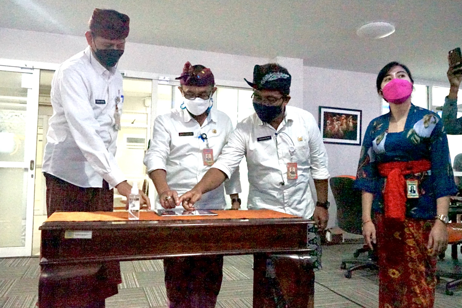 Pemkot Denpasar Luncurkan Aplikasi DEVI, Memandu Masyarakat Via WhatsApp