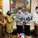 Bantu Masyarakat Hadapi Pandemi COVID-19.PGRI Denpasar Ikut Berkontribusi Aksi Sosial