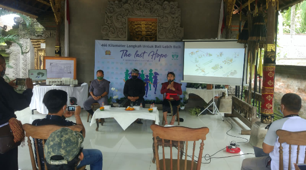 The Last Hope Kampanyekan Bali Bebas Sampah Plastik.