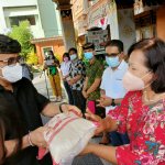 Walikota Jaya Negara Serahkan Sembako Kepada Panti Asuhan dan LKSA se-Kota Denpasar
