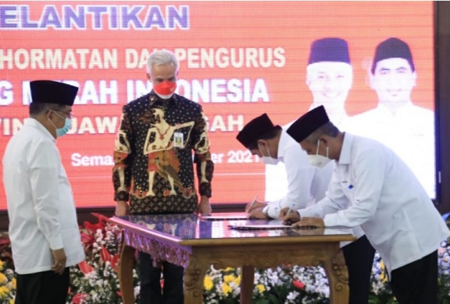 Dewan Kehormatan dan Pengurus PMI Jateng Dilantik, Ganjar : Tim Solid, Pengalaman Top