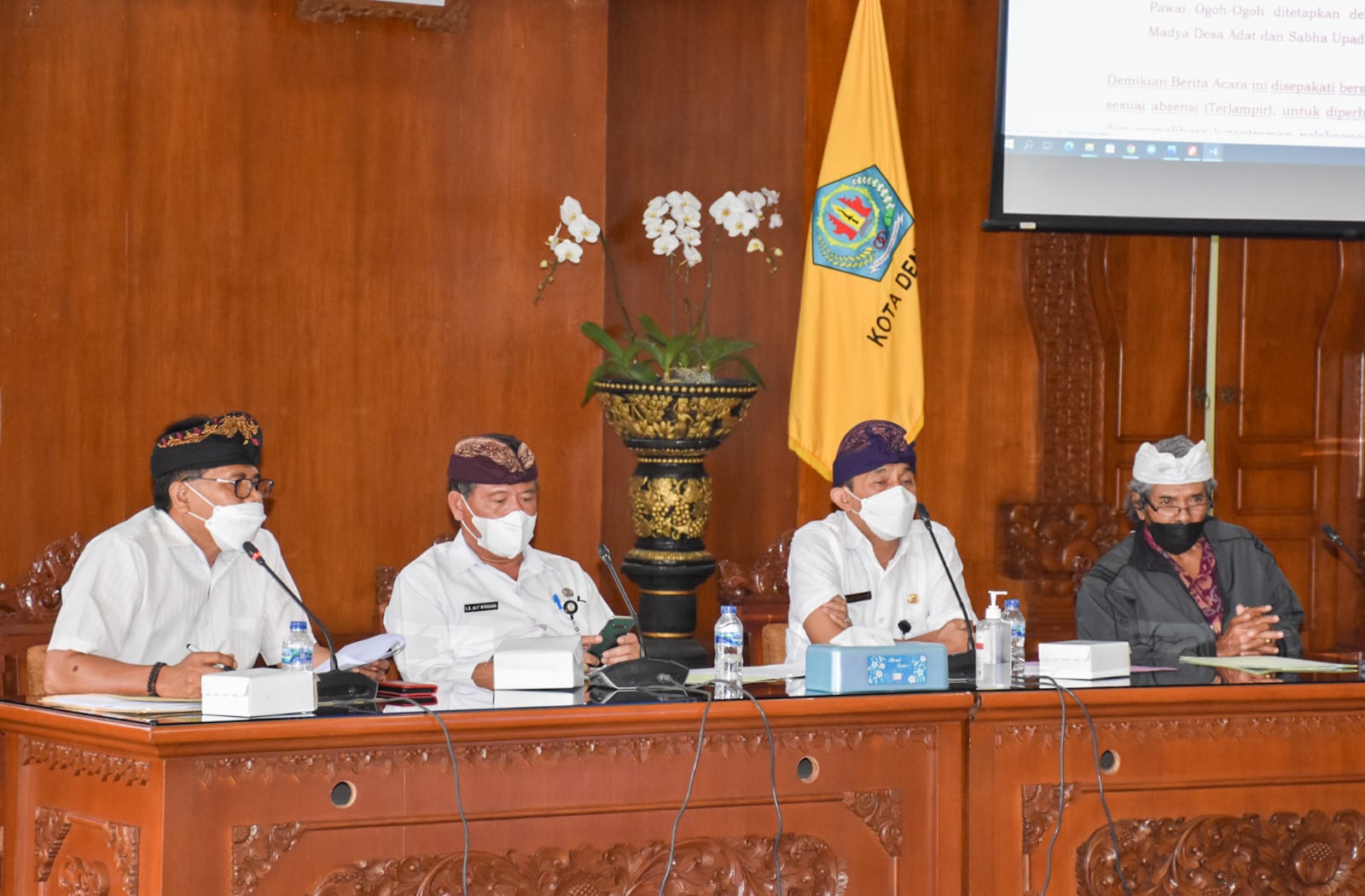 Parum Bendesa Se-Kota Denpasar Sepakati Pembuatan dan Pengarakan Ogoh-ogoh Wajib Terapkan Prokes