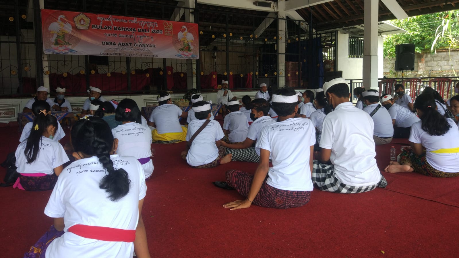 Desa  Adat  Giayar  Selenggarakan  Bulan  Bahasa  Bali