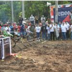 Harapkan Menjadi Event Tahunan, Sekda Adi Arnawa Dukung Kejurda Kroya Grasstrack dan Motocross Abiansemal 2022