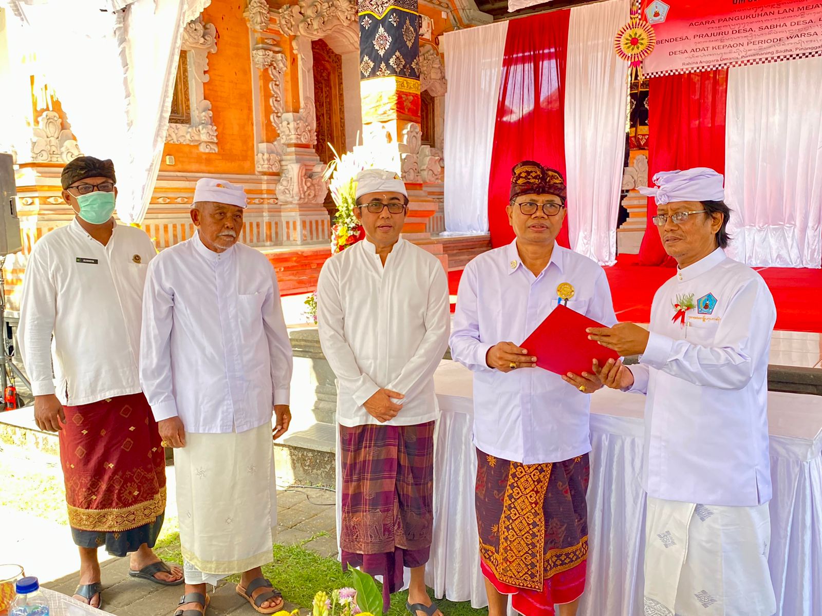Jaya Negara Hadiri Pengukuhan Bendesa dan Prajaru Adat Kepaon Periode 2022 – 2027