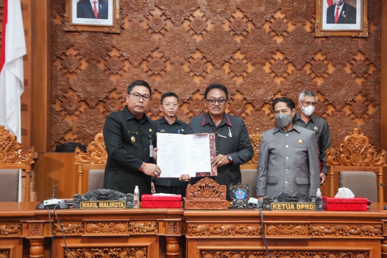 Penutupan Sidang Paripurna DPRD Kota Denpasar. Dewan Setujui Penetapan Ranperda Pertanggungjawaban Pelaksanaan APBD Kota Denpasar TA. 2021