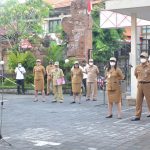 Pimpin Pelaksanaan Apel Disiplin, Sekda Alit Wiradana Ajak ASN Disdikpora Berikan Layanan Terbaik.