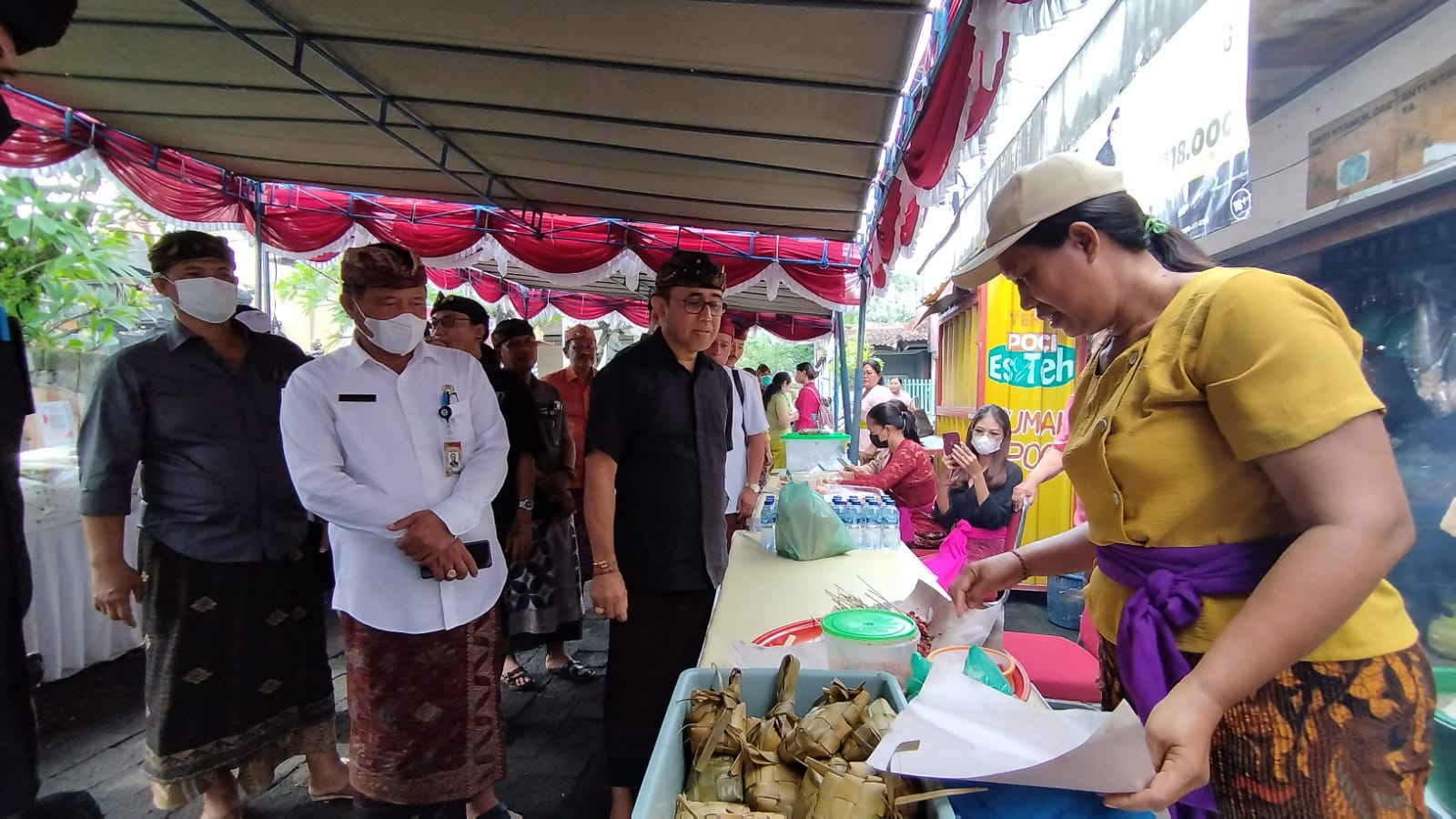 Komitmen Kendalikan Inflasi Dan Stabilkan Harga Bahan Pokok, Pemkot Denpasar Gelar Operasi Pasar Serentak di Dua Lokasi.