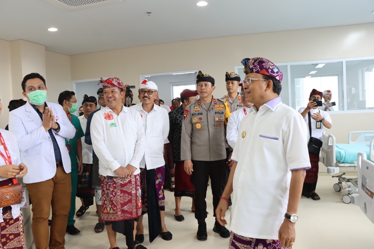 Bupati Sedana Arta Dampingi Gubernur Bali Resmikan Tiga Gedung Baru di Kabupaten Bangli