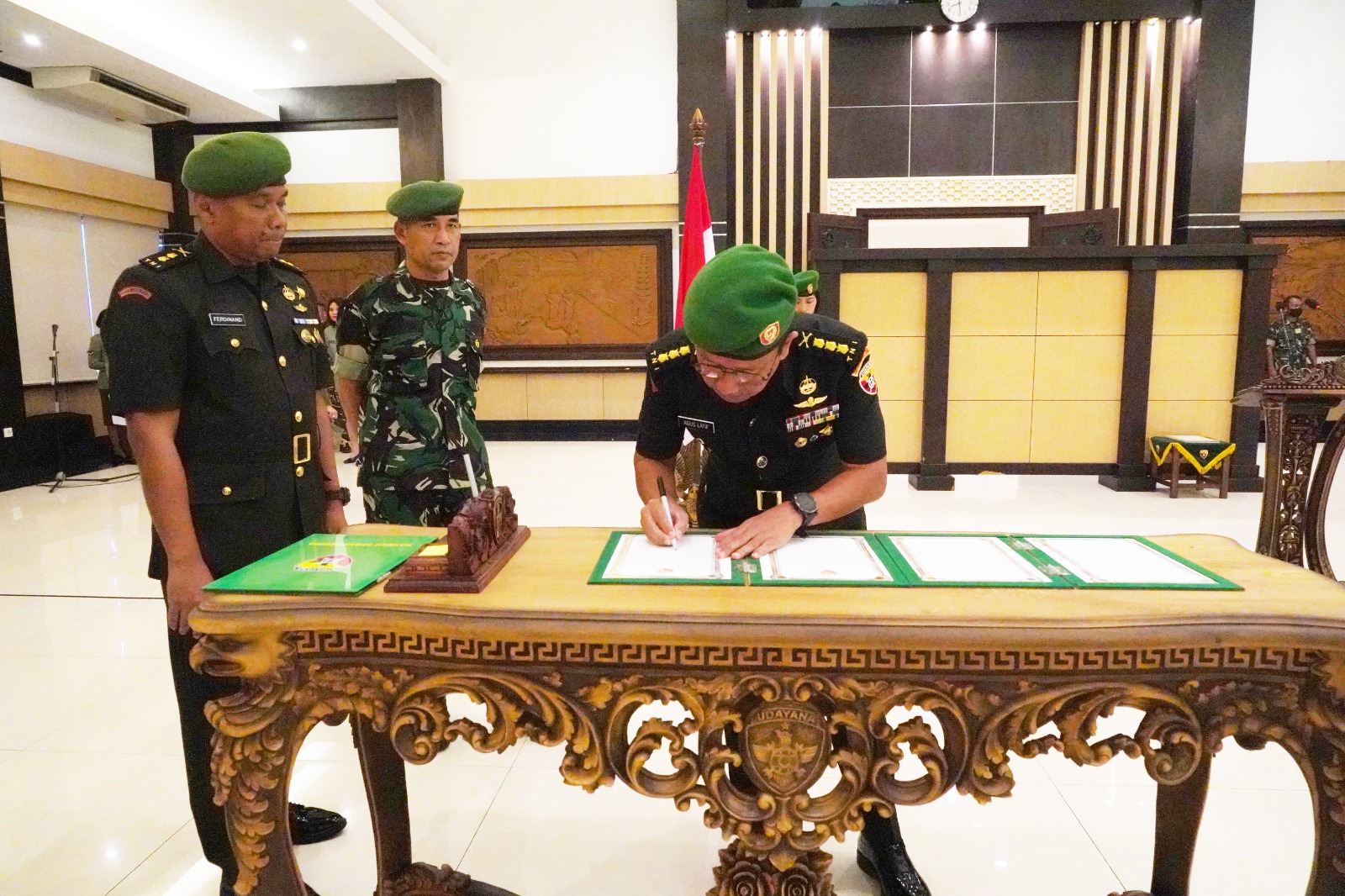 Sertijab  Danrem  163/WSA  di PimpinI  Oleh Pangdam  IX/Udayana