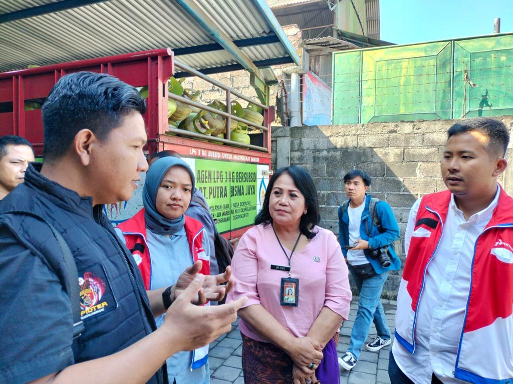 Pastikan Stok LPG 3 Kg  Aman,  Masyarakat Diharapkan Beli di Pangkalan Resmi, Jika Masih Langka Hubungi Call Canter 135